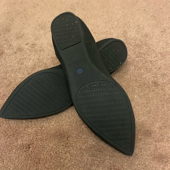 Size 7 VGUC Rothy’s. - Picture 3 of 3